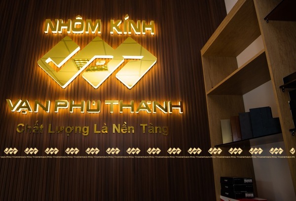 Vạn Phú Thành là đơn vị lắp đặt tủ bếp uy tín và được khách hàng ưa thích.