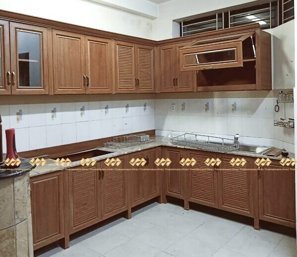 Báo giá tủ bếp nhôm giả gỗ 2023 & 100+ Mẫu tủ bếp vân gỗ đẹp